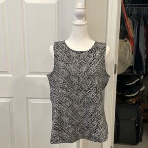 Banana Republic Women’s M Patterned Sleeveless Blouse